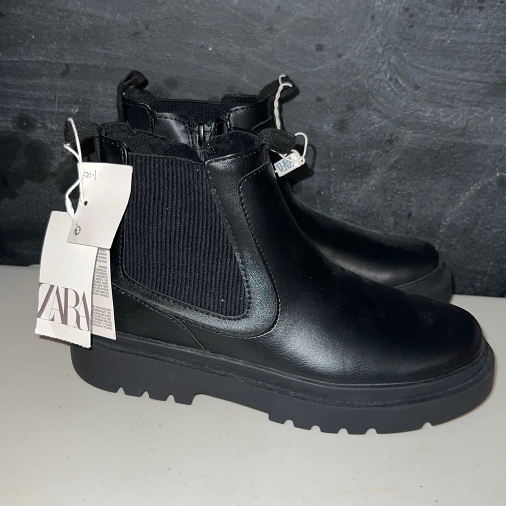 Zara boys boots brand new 3.5